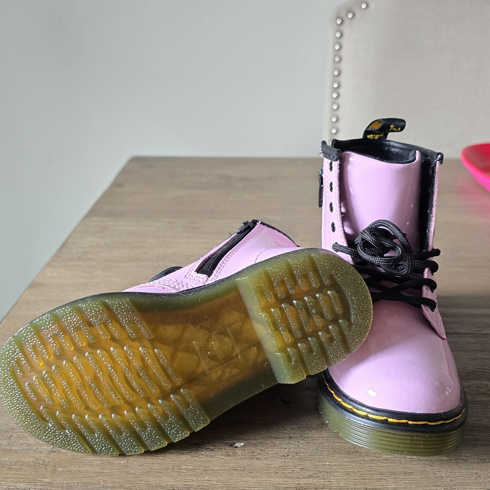 Dr. Martens Kids Boots in Pink and Black - Picture 3 of 3